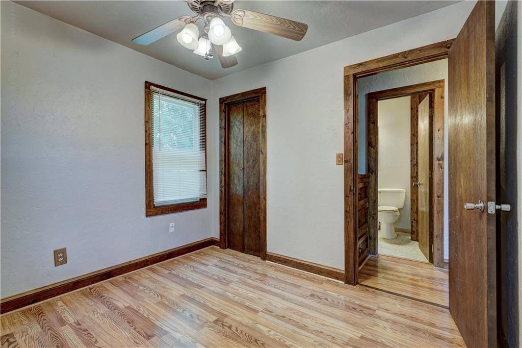 1319 N Elm ST, Guthrie, OK 73044