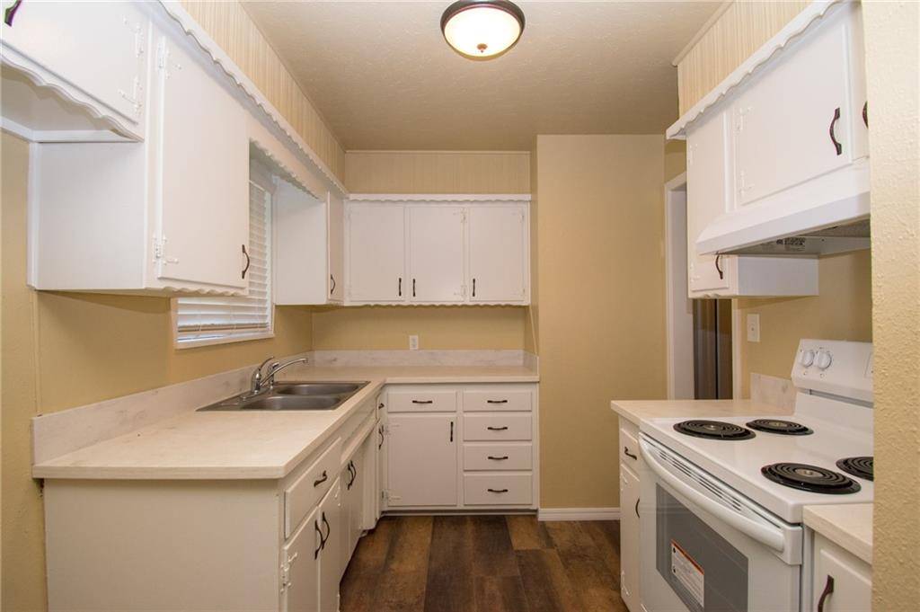 705 Hedge DR, Midwest City, OK 73110