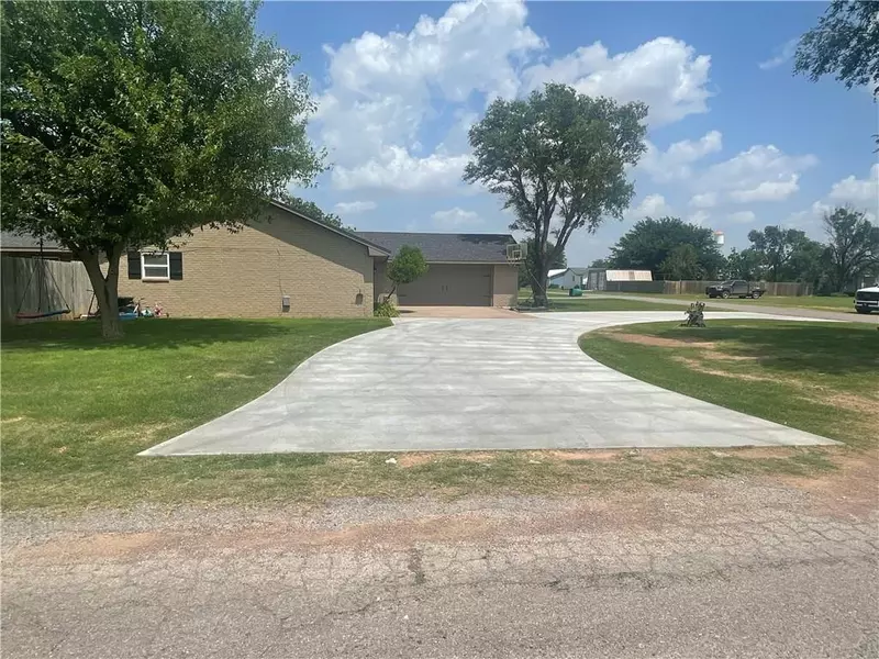 307 W 4th, Duke, OK 73532