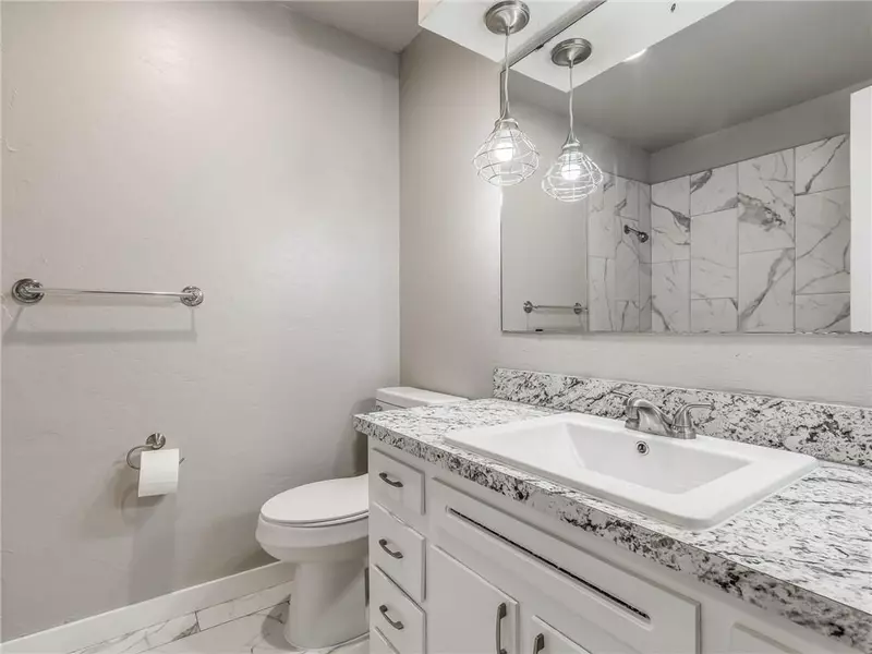 3513 Overland DR, Del City, OK 73115