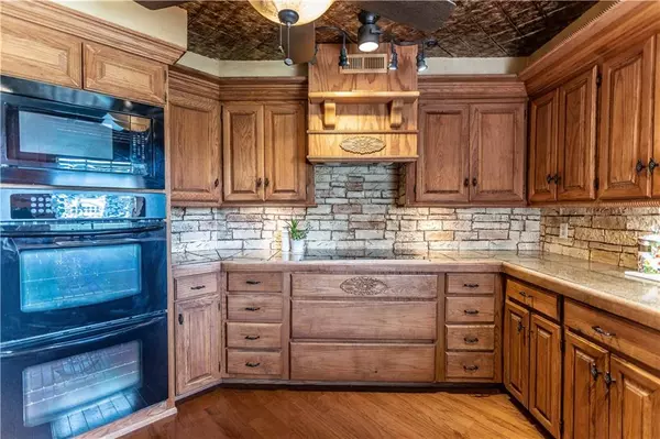 19103 N 2840 RD, Kingfisher, OK 73750