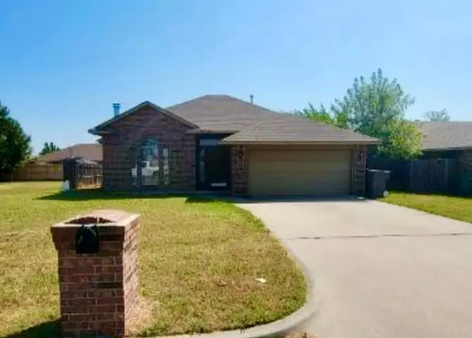 2724 Zachary PL, Spencer, OK 73084