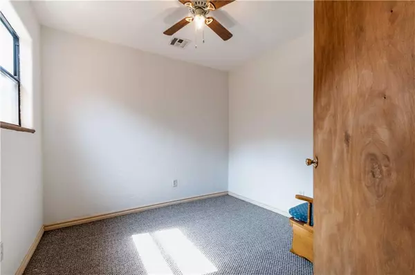 910705 S 3300 RD, Wellston, OK 74881