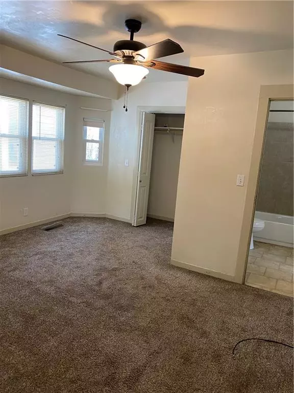 621 N Wentz ST, Guthrie, OK 73044