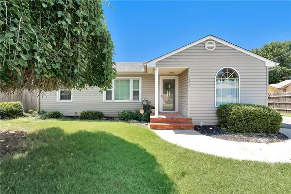 106 Sunset, Elk City, OK 73644