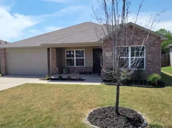 1004 Claystone WAY, Noble, OK 73068