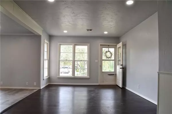 1323 N Broad ST, Guthrie, OK 73044