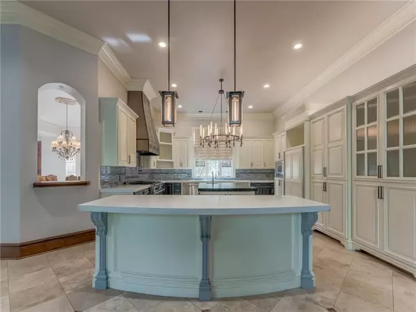 18800 Wolf Creek DR, Edmond, OK 73012