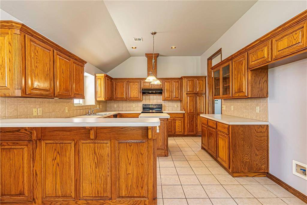 4129 Pine Hill RD, Norman, OK 73072