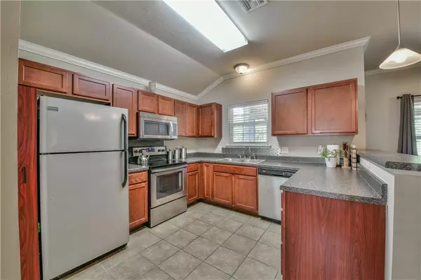 1614 N Center AVE, Shawnee, OK 74804