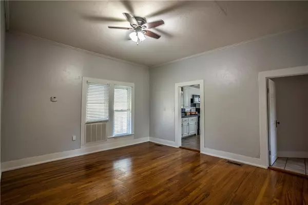 1103 W 2nd ST, Elk City, OK 73644