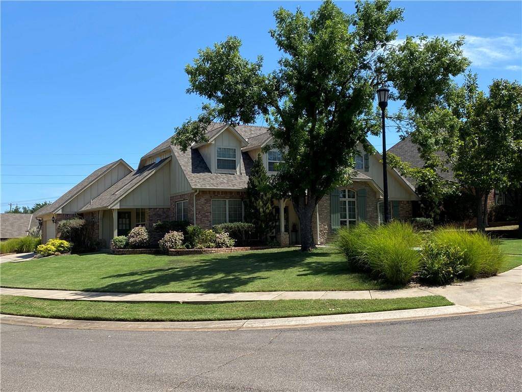 115 Lakeview CT, Edmond, OK 73003