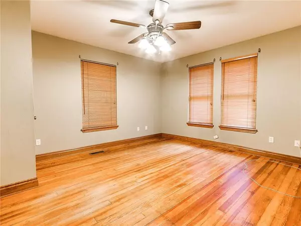 429 W Symmes ST, Norman, OK 73069