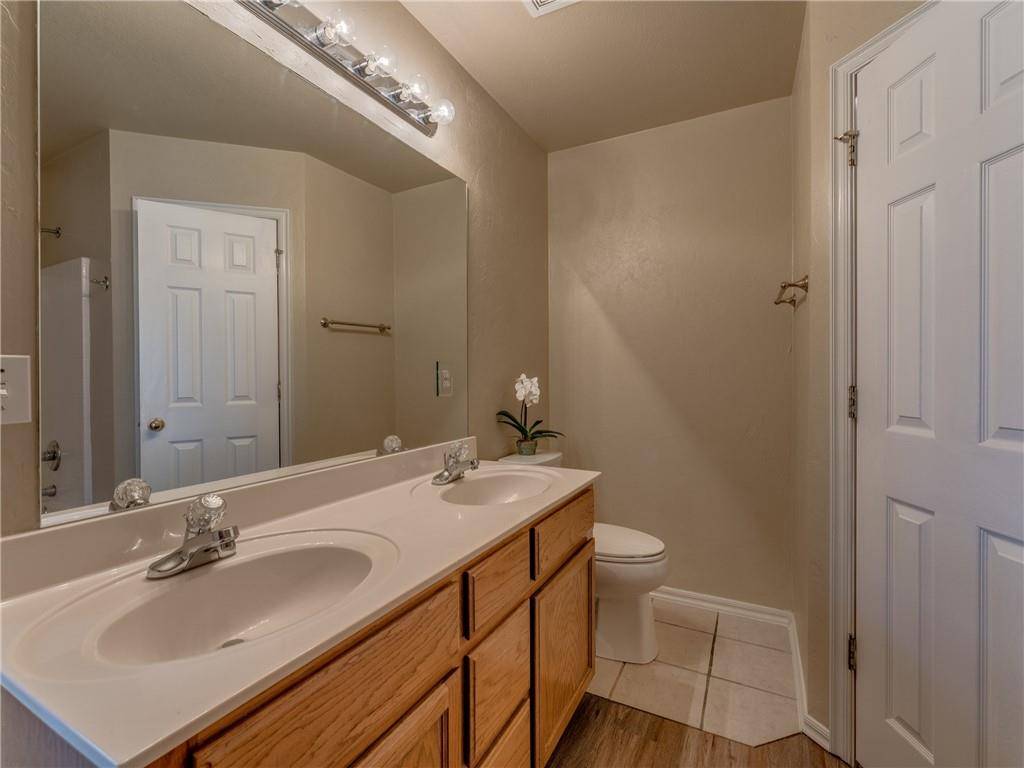 712 Glen Ellen CIR, Norman, OK 73071