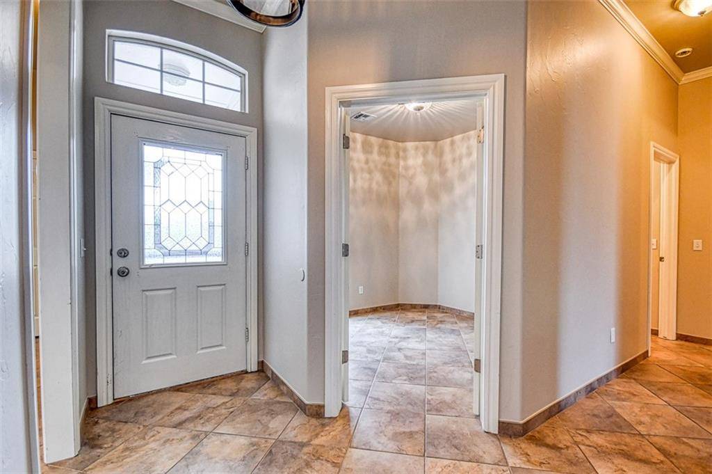 3003 Ladybank LN, Norman, OK 73072