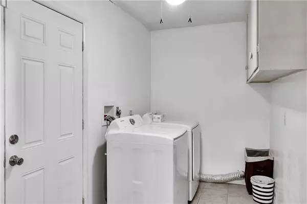 101 Sunset CIR, Elk City, OK 73644