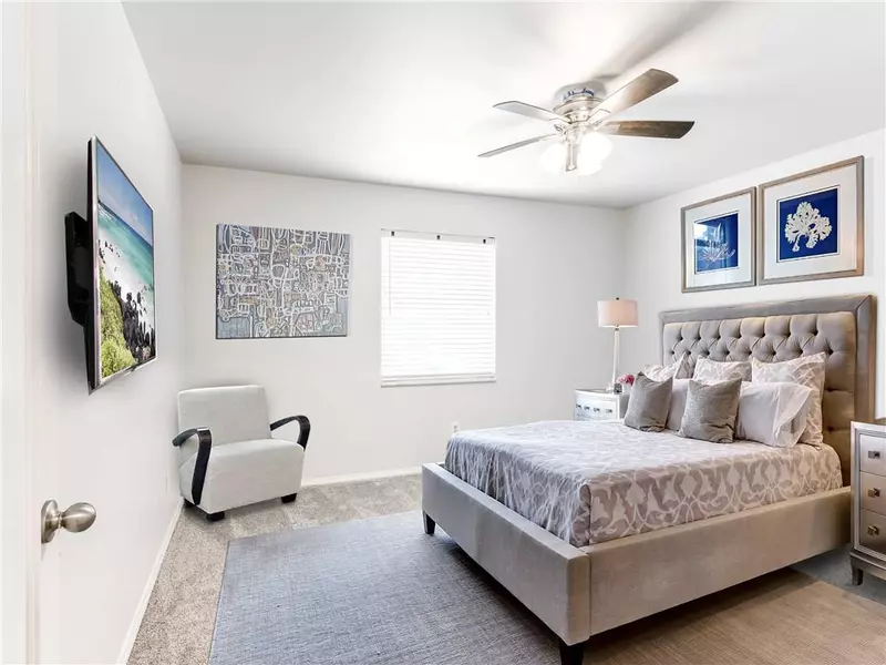 10409 Lyndon RD, The Village, OK 73120