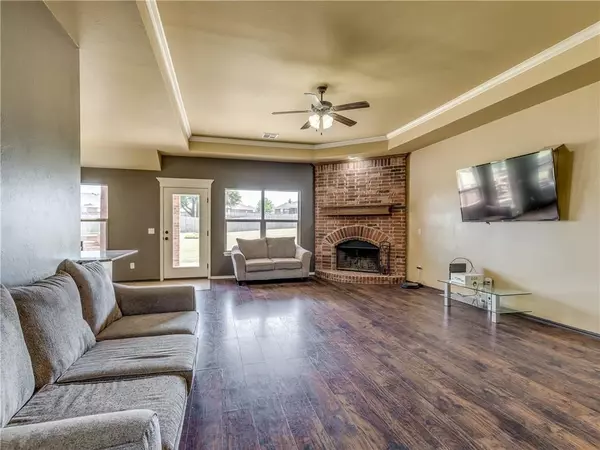 1737 Silks TER, Guthrie, OK 73044