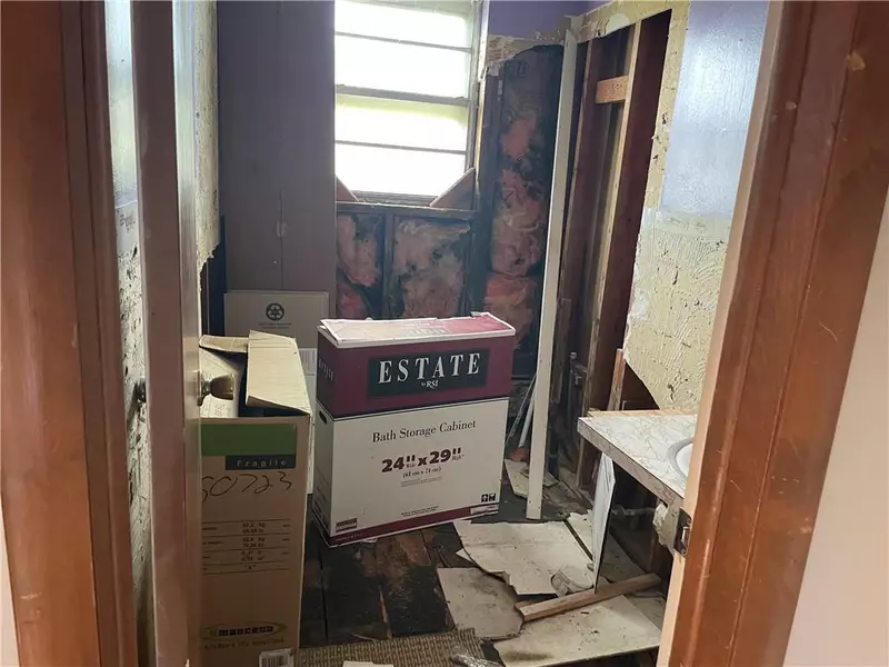 1324 N Sekera AVE, Prague, OK 74864