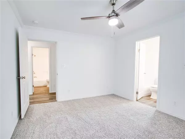 206 E Division ST, Union City, OK 73090