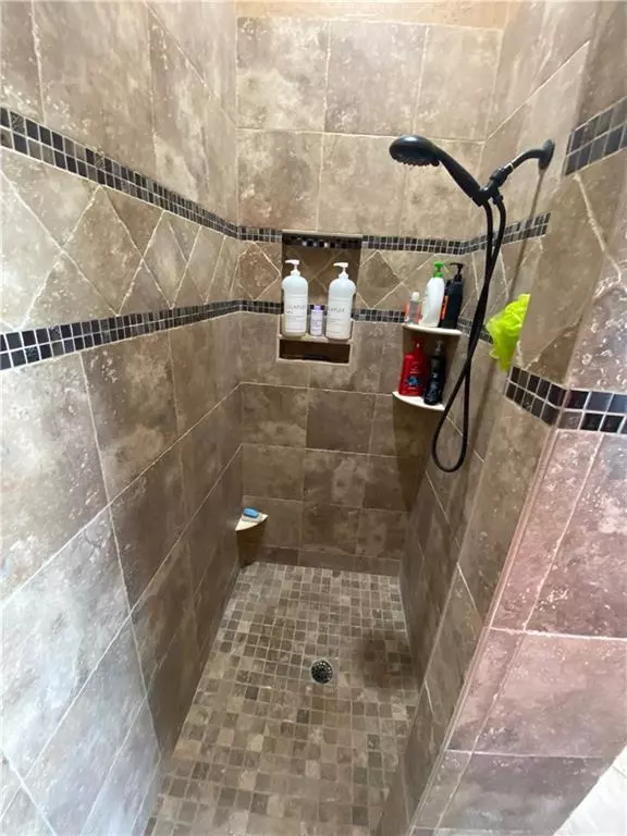 2376 County Road 1201 RD, Tuttle, OK 73089