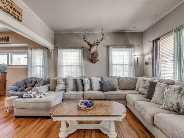 705 SW 2nd, Tuttle, OK 73089