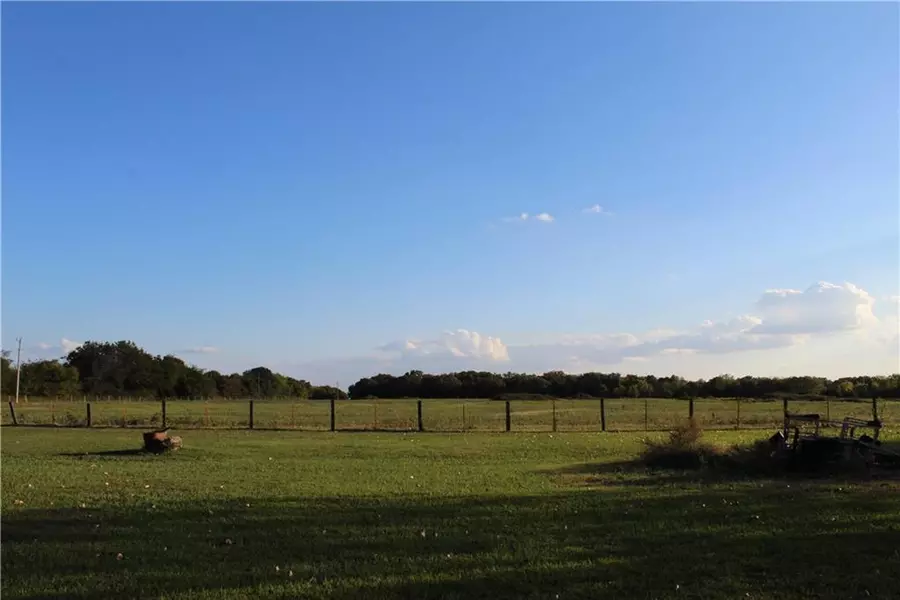 E 1040 RD, Prague, OK 74864