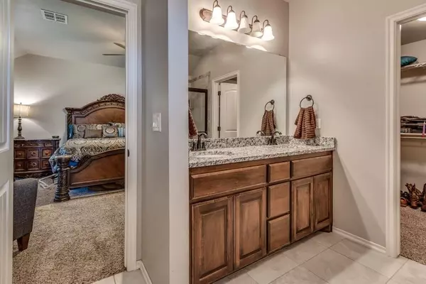 5754 Timberland XING, Guthrie, OK 73044