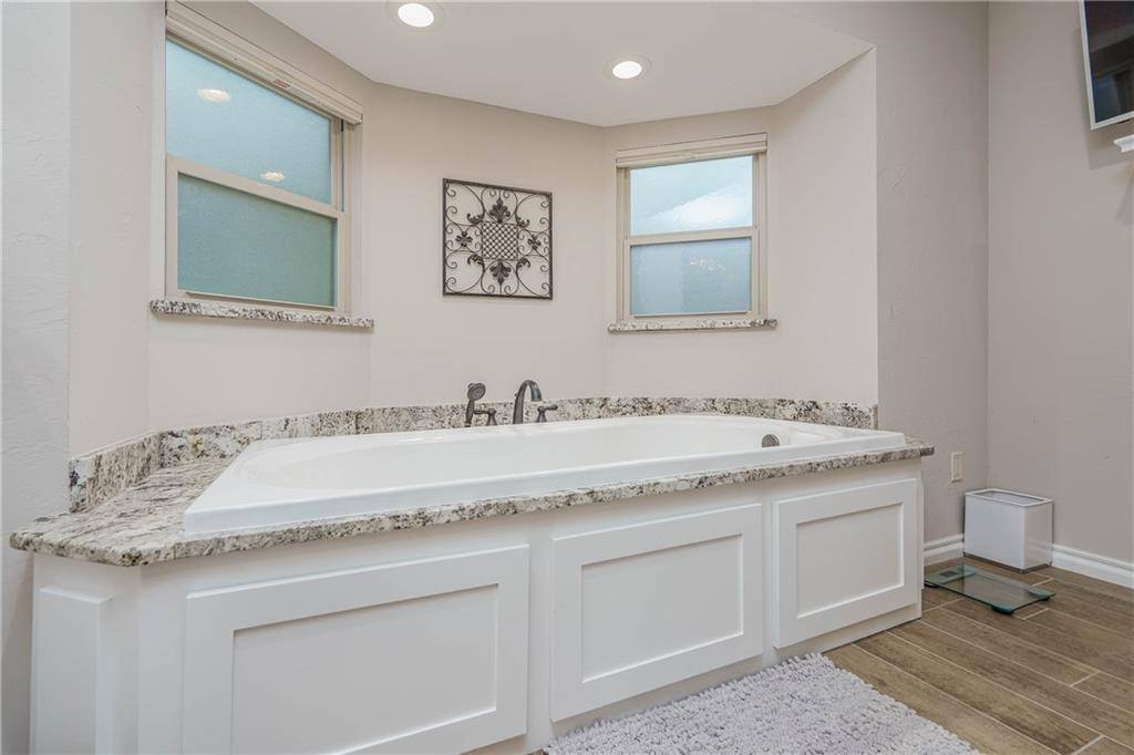 1100 W Lindsey ST, Norman, OK 73069