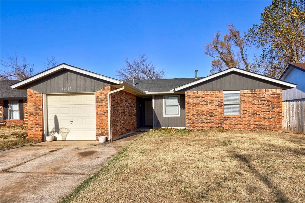 12315 SW 15th TER, Yukon, OK 73099