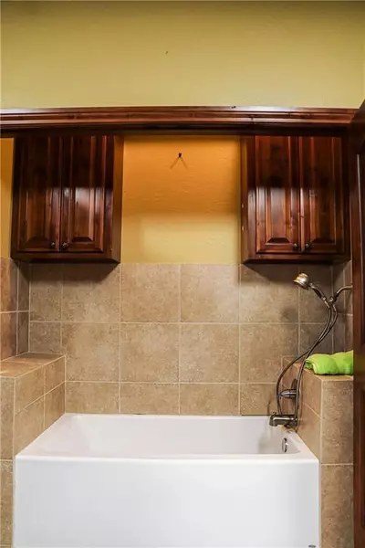 12626 N 1980 RD, Carter, OK 73627