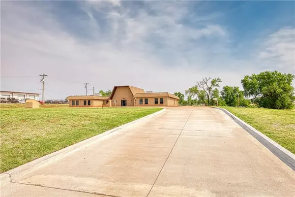 Elk City, OK 73644,1021 E 66 HWY