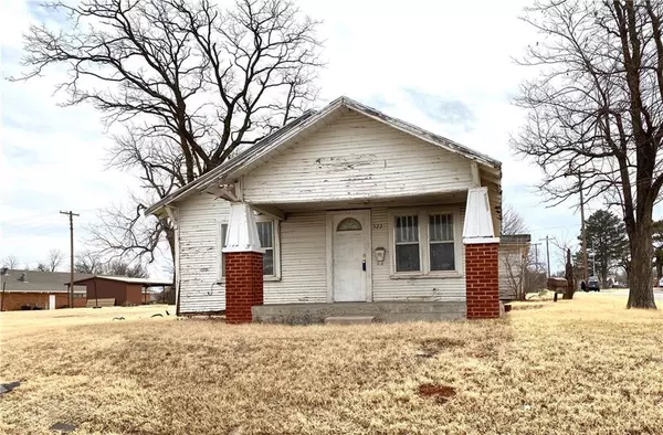 522 W A AVE, Elk City, OK 73644