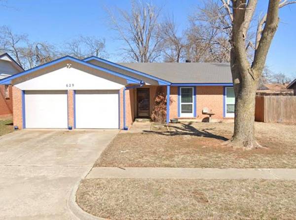 629 W Forest DR, Mustang, OK 73064