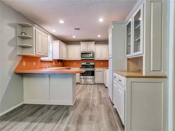 Purcell, OK 73080,2115 N 9th AVE