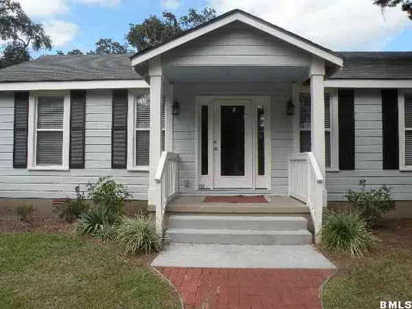 920 14th ST Street, Port Royal, SC 29902