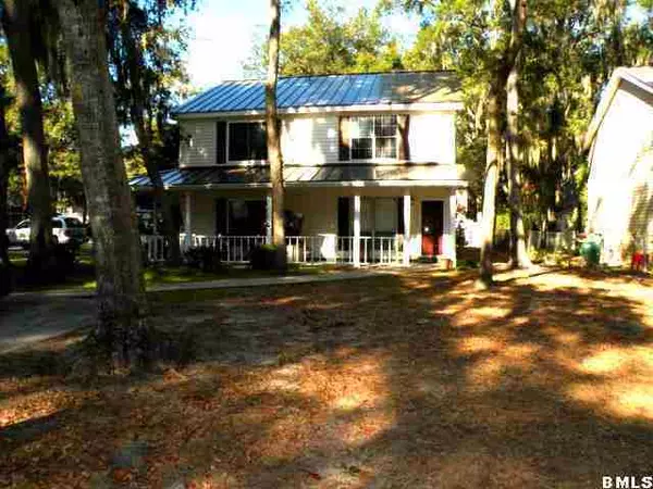 Port Royal, SC 29935,906B 16th ST Street