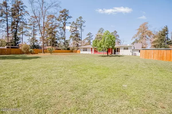 Varnville, SC 29944,591 W Pine ST Street