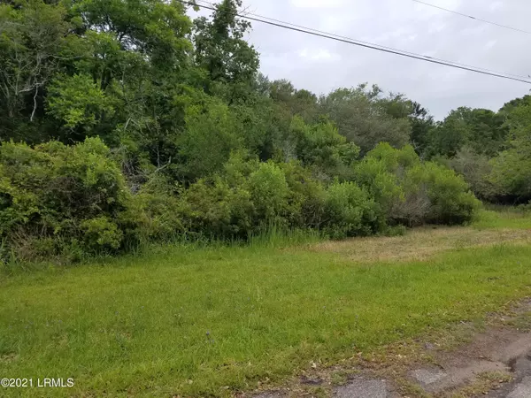 St. Helena Island, SC 29920,125 Tombee RD Road
