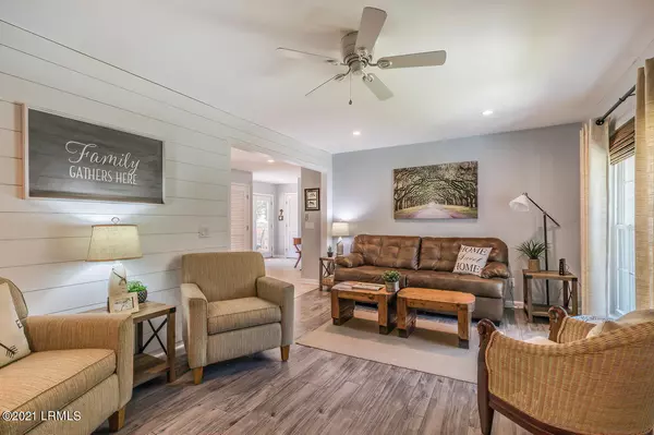 Port Royal, SC 29935,915 11th ST Street