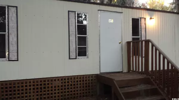St. Helena Island, SC 29920,25 Hidden Oaks RD Road