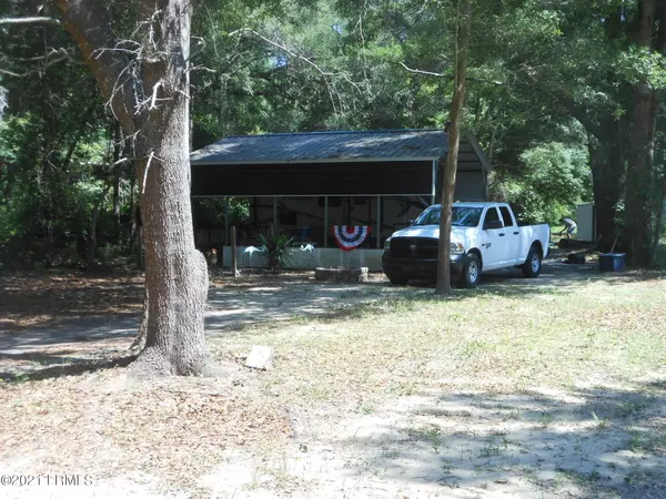 St. Helena Island, SC 29920,670 Eddings Point RD Road