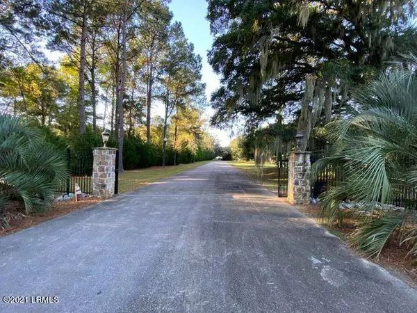 St. Helena Island, SC 29920,117 Jenkins Bluff DR Drive