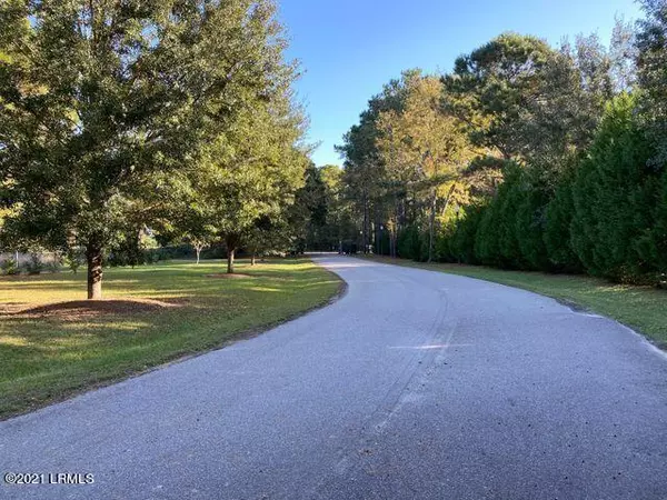 St. Helena Island, SC 29920,117 Jenkins Bluff DR Drive