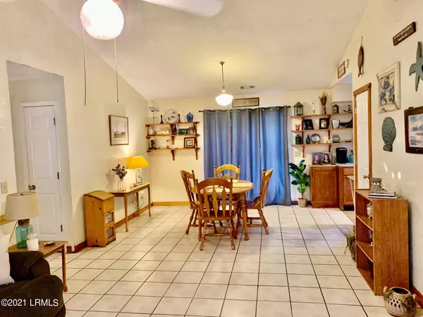 Port Royal, SC 29935,702 Old Shell Court