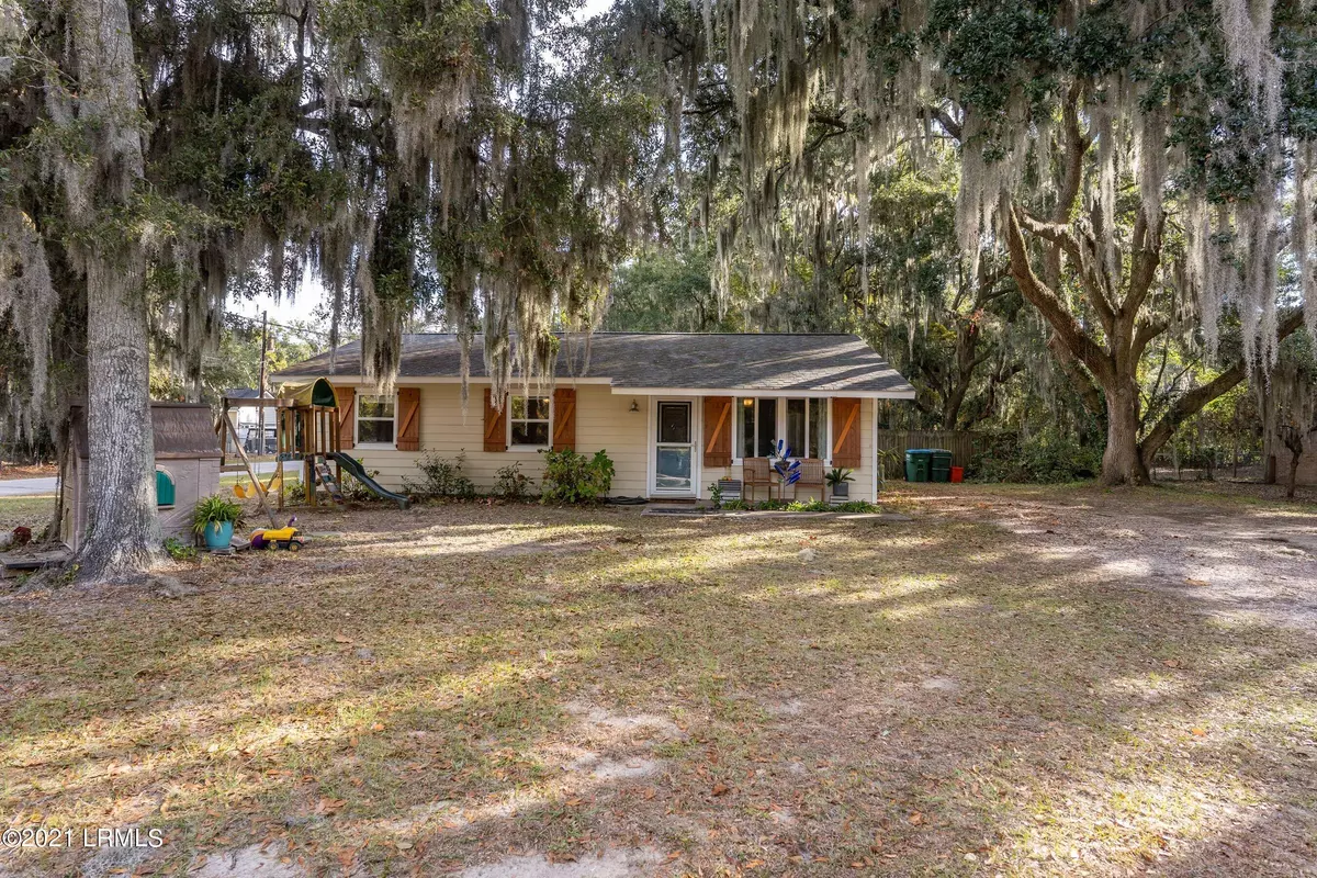 Port Royal, SC 29935,1710 Richmond AVE Avenue