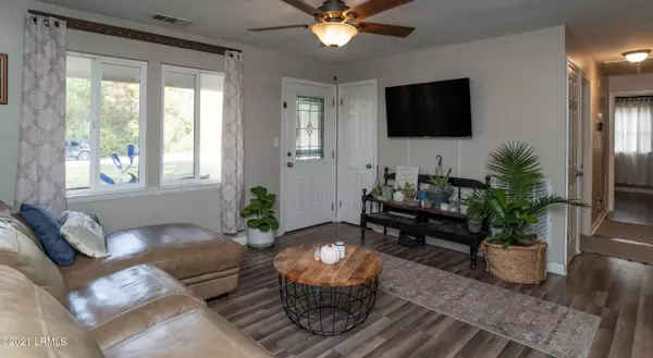 Port Royal, SC 29935,1710 Richmond AVE Avenue