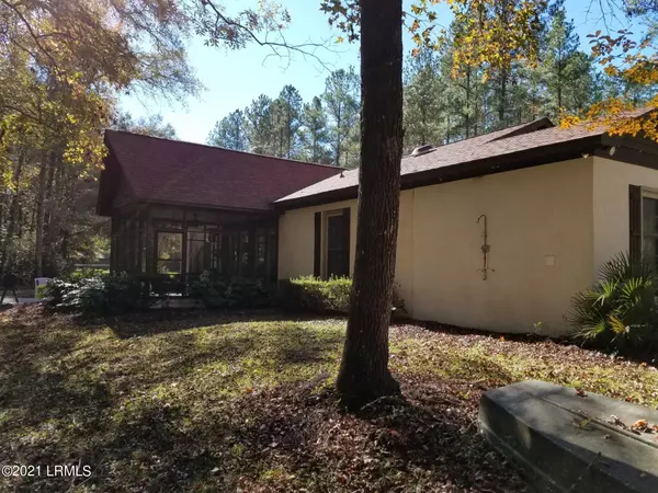 Smoaks, SC 29481,210 Biscayne CT Court