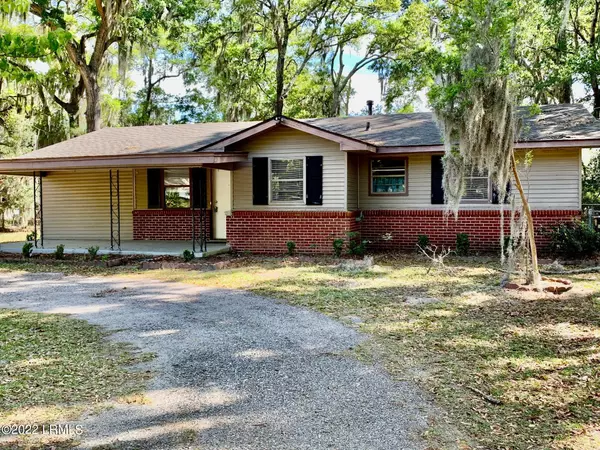 2612 Smilax Ave., Port Royal, SC 29935
