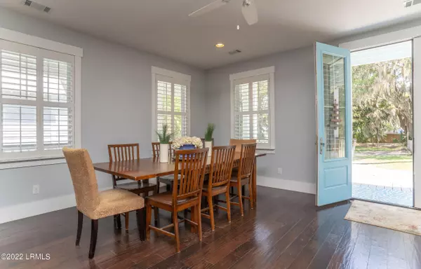 Port Royal, SC 29935,712 13th ST Street